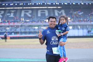 BIB: 5225
                            <button type="button" onclick="openModal(12654137)" class="btn btn-primary btn-sm float-right btn-popup" data-toggle="modal" data-target=".modal-high-quality">
                        <i class="fas fa-shopping-cart"></i> Add to Cart
                    </button>
                                            <button type="button" onclick="isThisMe(12654137, true)" class="btn btn-success btn-sm float-right btn-popup btn-isme hidden" data-toggle="tooltip" data-placement="bottom" title="นี่คือรูปของคุณใช่ไหม คลิกที่นี่เพื่อเอาเข้าอัลบั้ม">
                        <i class="fas fa-plus"></i> Add to album
                    </button>
                    <button type="button" onclick="isThisMe(12654137, false)" class="btn btn-warning btn-sm float-right btn-popup btn-isnotme hidden">
                        <i class="fas fa-ban"></i> Remove from album
                    </button>