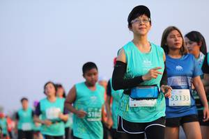 BIB: 53133, 518
                            <button type="button" onclick="openModal(12648668)" class="btn btn-primary btn-sm float-right btn-popup" data-toggle="modal" data-target=".modal-high-quality">
                        <i class="fas fa-shopping-cart"></i> Add to Cart
                    </button>
                                            <button type="button" onclick="isThisMe(12648668, true)" class="btn btn-success btn-sm float-right btn-popup btn-isme hidden" data-toggle="tooltip" data-placement="bottom" title="นี่คือรูปของคุณใช่ไหม คลิกที่นี่เพื่อเอาเข้าอัลบั้ม">
                        <i class="fas fa-plus"></i> Add to album
                    </button>
                    <button type="button" onclick="isThisMe(12648668, false)" class="btn btn-warning btn-sm float-right btn-popup btn-isnotme hidden">
                        <i class="fas fa-ban"></i> Remove from album
                    </button>