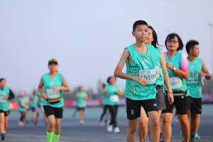 BIB: 0599, 0801
                            <button type="button" onclick="openModal(12646640)" class="btn btn-primary btn-sm float-right btn-popup" data-toggle="modal" data-target=".modal-high-quality">
                        <i class="fas fa-shopping-cart"></i> Add to Cart
                    </button>
                                            <button type="button" onclick="isThisMe(12646640, true)" class="btn btn-success btn-sm float-right btn-popup btn-isme hidden" data-toggle="tooltip" data-placement="bottom" title="นี่คือรูปของคุณใช่ไหม คลิกที่นี่เพื่อเอาเข้าอัลบั้ม">
                        <i class="fas fa-plus"></i> Add to album
                    </button>
                    <button type="button" onclick="isThisMe(12646640, false)" class="btn btn-warning btn-sm float-right btn-popup btn-isnotme hidden">
                        <i class="fas fa-ban"></i> Remove from album
                    </button>