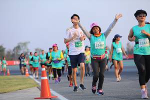 BIB: 7041, 52482, 52441
                            <button type="button" onclick="openModal(12647347)" class="btn btn-primary btn-sm float-right btn-popup" data-toggle="modal" data-target=".modal-high-quality">
                        <i class="fas fa-shopping-cart"></i> Add to Cart
                    </button>
                                            <button type="button" onclick="isThisMe(12647347, true)" class="btn btn-success btn-sm float-right btn-popup btn-isme hidden" data-toggle="tooltip" data-placement="bottom" title="นี่คือรูปของคุณใช่ไหม คลิกที่นี่เพื่อเอาเข้าอัลบั้ม">
                        <i class="fas fa-plus"></i> Add to album
                    </button>
                    <button type="button" onclick="isThisMe(12647347, false)" class="btn btn-warning btn-sm float-right btn-popup btn-isnotme hidden">
                        <i class="fas fa-ban"></i> Remove from album
                    </button>