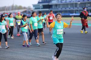 BIB: 52298
                            <button type="button" onclick="openModal(12653568)" class="btn btn-primary btn-sm float-right btn-popup" data-toggle="modal" data-target=".modal-high-quality">
                        <i class="fas fa-shopping-cart"></i> Add to Cart
                    </button>
                                            <button type="button" onclick="isThisMe(12653568, true)" class="btn btn-success btn-sm float-right btn-popup btn-isme hidden" data-toggle="tooltip" data-placement="bottom" title="นี่คือรูปของคุณใช่ไหม คลิกที่นี่เพื่อเอาเข้าอัลบั้ม">
                        <i class="fas fa-plus"></i> Add to album
                    </button>
                    <button type="button" onclick="isThisMe(12653568, false)" class="btn btn-warning btn-sm float-right btn-popup btn-isnotme hidden">
                        <i class="fas fa-ban"></i> Remove from album
                    </button>