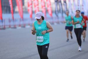 BIB: 2802
                            <button type="button" onclick="openModal(12655531)" class="btn btn-primary btn-sm float-right btn-popup" data-toggle="modal" data-target=".modal-high-quality">
                        <i class="fas fa-shopping-cart"></i> Add to Cart
                    </button>
                                            <button type="button" onclick="isThisMe(12655531, true)" class="btn btn-success btn-sm float-right btn-popup btn-isme hidden" data-toggle="tooltip" data-placement="bottom" title="นี่คือรูปของคุณใช่ไหม คลิกที่นี่เพื่อเอาเข้าอัลบั้ม">
                        <i class="fas fa-plus"></i> Add to album
                    </button>
                    <button type="button" onclick="isThisMe(12655531, false)" class="btn btn-warning btn-sm float-right btn-popup btn-isnotme hidden">
                        <i class="fas fa-ban"></i> Remove from album
                    </button>