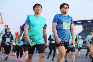 BIB: 51833, 50152, 51820
                            <button type="button" onclick="openModal(12649144)" class="btn btn-primary btn-sm float-right btn-popup" data-toggle="modal" data-target=".modal-high-quality">
                        <i class="fas fa-shopping-cart"></i> Add to Cart
                    </button>
                                            <button type="button" onclick="isThisMe(12649144, true)" class="btn btn-success btn-sm float-right btn-popup btn-isme hidden" data-toggle="tooltip" data-placement="bottom" title="นี่คือรูปของคุณใช่ไหม คลิกที่นี่เพื่อเอาเข้าอัลบั้ม">
                        <i class="fas fa-plus"></i> Add to album
                    </button>
                    <button type="button" onclick="isThisMe(12649144, false)" class="btn btn-warning btn-sm float-right btn-popup btn-isnotme hidden">
                        <i class="fas fa-ban"></i> Remove from album
                    </button>