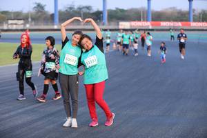 BIB: 50612, 53332, 268
                            <button type="button" onclick="openModal(12654073)" class="btn btn-primary btn-sm float-right btn-popup" data-toggle="modal" data-target=".modal-high-quality">
                        <i class="fas fa-shopping-cart"></i> Add to Cart
                    </button>
                                            <button type="button" onclick="isThisMe(12654073, true)" class="btn btn-success btn-sm float-right btn-popup btn-isme hidden" data-toggle="tooltip" data-placement="bottom" title="นี่คือรูปของคุณใช่ไหม คลิกที่นี่เพื่อเอาเข้าอัลบั้ม">
                        <i class="fas fa-plus"></i> Add to album
                    </button>
                    <button type="button" onclick="isThisMe(12654073, false)" class="btn btn-warning btn-sm float-right btn-popup btn-isnotme hidden">
                        <i class="fas fa-ban"></i> Remove from album
                    </button>