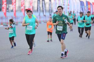 BIB: 53074, 51109
                            <button type="button" onclick="openModal(12657827)" class="btn btn-primary btn-sm float-right btn-popup" data-toggle="modal" data-target=".modal-high-quality">
                        <i class="fas fa-shopping-cart"></i> Add to Cart
                    </button>
                                            <button type="button" onclick="isThisMe(12657827, true)" class="btn btn-success btn-sm float-right btn-popup btn-isme hidden" data-toggle="tooltip" data-placement="bottom" title="นี่คือรูปของคุณใช่ไหม คลิกที่นี่เพื่อเอาเข้าอัลบั้ม">
                        <i class="fas fa-plus"></i> Add to album
                    </button>
                    <button type="button" onclick="isThisMe(12657827, false)" class="btn btn-warning btn-sm float-right btn-popup btn-isnotme hidden">
                        <i class="fas fa-ban"></i> Remove from album
                    </button>