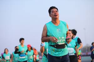 BIB: 0414, 2875
                            <button type="button" onclick="openModal(12648590)" class="btn btn-primary btn-sm float-right btn-popup" data-toggle="modal" data-target=".modal-high-quality">
                        <i class="fas fa-shopping-cart"></i> Add to Cart
                    </button>
                                            <button type="button" onclick="isThisMe(12648590, true)" class="btn btn-success btn-sm float-right btn-popup btn-isme hidden" data-toggle="tooltip" data-placement="bottom" title="นี่คือรูปของคุณใช่ไหม คลิกที่นี่เพื่อเอาเข้าอัลบั้ม">
                        <i class="fas fa-plus"></i> Add to album
                    </button>
                    <button type="button" onclick="isThisMe(12648590, false)" class="btn btn-warning btn-sm float-right btn-popup btn-isnotme hidden">
                        <i class="fas fa-ban"></i> Remove from album
                    </button>