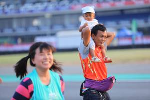 BIB: 
                            <button type="button" onclick="openModal(12653034)" class="btn btn-primary btn-sm float-right btn-popup" data-toggle="modal" data-target=".modal-high-quality">
                        <i class="fas fa-shopping-cart"></i> Add to Cart
                    </button>
                                            <button type="button" onclick="isThisMe(12653034, true)" class="btn btn-success btn-sm float-right btn-popup btn-isme hidden" data-toggle="tooltip" data-placement="bottom" title="นี่คือรูปของคุณใช่ไหม คลิกที่นี่เพื่อเอาเข้าอัลบั้ม">
                        <i class="fas fa-plus"></i> Add to album
                    </button>
                    <button type="button" onclick="isThisMe(12653034, false)" class="btn btn-warning btn-sm float-right btn-popup btn-isnotme hidden">
                        <i class="fas fa-ban"></i> Remove from album
                    </button>