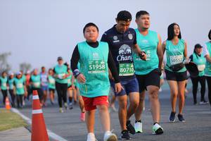 BIB: 0552, 51958, 80710
                            <button type="button" onclick="openModal(12647583)" class="btn btn-primary btn-sm float-right btn-popup" data-toggle="modal" data-target=".modal-high-quality">
                        <i class="fas fa-shopping-cart"></i> Add to Cart
                    </button>
                                            <button type="button" onclick="isThisMe(12647583, true)" class="btn btn-success btn-sm float-right btn-popup btn-isme hidden" data-toggle="tooltip" data-placement="bottom" title="นี่คือรูปของคุณใช่ไหม คลิกที่นี่เพื่อเอาเข้าอัลบั้ม">
                        <i class="fas fa-plus"></i> Add to album
                    </button>
                    <button type="button" onclick="isThisMe(12647583, false)" class="btn btn-warning btn-sm float-right btn-popup btn-isnotme hidden">
                        <i class="fas fa-ban"></i> Remove from album
                    </button>