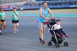 BIB: 200
                            <button type="button" onclick="openModal(12653150)" class="btn btn-primary btn-sm float-right btn-popup" data-toggle="modal" data-target=".modal-high-quality">
                        <i class="fas fa-shopping-cart"></i> Add to Cart
                    </button>
                                            <button type="button" onclick="isThisMe(12653150, true)" class="btn btn-success btn-sm float-right btn-popup btn-isme hidden" data-toggle="tooltip" data-placement="bottom" title="นี่คือรูปของคุณใช่ไหม คลิกที่นี่เพื่อเอาเข้าอัลบั้ม">
                        <i class="fas fa-plus"></i> Add to album
                    </button>
                    <button type="button" onclick="isThisMe(12653150, false)" class="btn btn-warning btn-sm float-right btn-popup btn-isnotme hidden">
                        <i class="fas fa-ban"></i> Remove from album
                    </button>