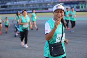 BIB: 51012
                            <button type="button" onclick="openModal(12651078)" class="btn btn-primary btn-sm float-right btn-popup" data-toggle="modal" data-target=".modal-high-quality">
                        <i class="fas fa-shopping-cart"></i> Add to Cart
                    </button>
                                            <button type="button" onclick="isThisMe(12651078, true)" class="btn btn-success btn-sm float-right btn-popup btn-isme hidden" data-toggle="tooltip" data-placement="bottom" title="นี่คือรูปของคุณใช่ไหม คลิกที่นี่เพื่อเอาเข้าอัลบั้ม">
                        <i class="fas fa-plus"></i> Add to album
                    </button>
                    <button type="button" onclick="isThisMe(12651078, false)" class="btn btn-warning btn-sm float-right btn-popup btn-isnotme hidden">
                        <i class="fas fa-ban"></i> Remove from album
                    </button>