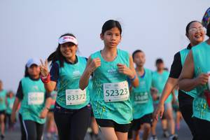 BIB: 52323, 83372, 1600
                            <button type="button" onclick="openModal(12647925)" class="btn btn-primary btn-sm float-right btn-popup" data-toggle="modal" data-target=".modal-high-quality">
                        <i class="fas fa-shopping-cart"></i> Add to Cart
                    </button>
                                            <button type="button" onclick="isThisMe(12647925, true)" class="btn btn-success btn-sm float-right btn-popup btn-isme hidden" data-toggle="tooltip" data-placement="bottom" title="นี่คือรูปของคุณใช่ไหม คลิกที่นี่เพื่อเอาเข้าอัลบั้ม">
                        <i class="fas fa-plus"></i> Add to album
                    </button>
                    <button type="button" onclick="isThisMe(12647925, false)" class="btn btn-warning btn-sm float-right btn-popup btn-isnotme hidden">
                        <i class="fas fa-ban"></i> Remove from album
                    </button>