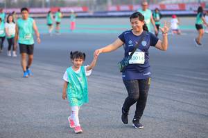 BIB: 3014
                            <button type="button" onclick="openModal(12653028)" class="btn btn-primary btn-sm float-right btn-popup" data-toggle="modal" data-target=".modal-high-quality">
                        <i class="fas fa-shopping-cart"></i> Add to Cart
                    </button>
                                            <button type="button" onclick="isThisMe(12653028, true)" class="btn btn-success btn-sm float-right btn-popup btn-isme hidden" data-toggle="tooltip" data-placement="bottom" title="นี่คือรูปของคุณใช่ไหม คลิกที่นี่เพื่อเอาเข้าอัลบั้ม">
                        <i class="fas fa-plus"></i> Add to album
                    </button>
                    <button type="button" onclick="isThisMe(12653028, false)" class="btn btn-warning btn-sm float-right btn-popup btn-isnotme hidden">
                        <i class="fas fa-ban"></i> Remove from album
                    </button>