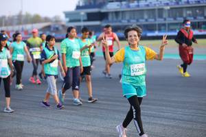 BIB: 52298
                            <button type="button" onclick="openModal(12653576)" class="btn btn-primary btn-sm float-right btn-popup" data-toggle="modal" data-target=".modal-high-quality">
                        <i class="fas fa-shopping-cart"></i> Add to Cart
                    </button>
                                            <button type="button" onclick="isThisMe(12653576, true)" class="btn btn-success btn-sm float-right btn-popup btn-isme hidden" data-toggle="tooltip" data-placement="bottom" title="นี่คือรูปของคุณใช่ไหม คลิกที่นี่เพื่อเอาเข้าอัลบั้ม">
                        <i class="fas fa-plus"></i> Add to album
                    </button>
                    <button type="button" onclick="isThisMe(12653576, false)" class="btn btn-warning btn-sm float-right btn-popup btn-isnotme hidden">
                        <i class="fas fa-ban"></i> Remove from album
                    </button>