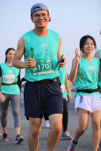 BIB: 1707, 2645
                            <button type="button" onclick="openModal(12644449)" class="btn btn-primary btn-sm float-right btn-popup" data-toggle="modal" data-target=".modal-high-quality">
                        <i class="fas fa-shopping-cart"></i> Add to Cart
                    </button>
                                            <button type="button" onclick="isThisMe(12644449, true)" class="btn btn-success btn-sm float-right btn-popup btn-isme hidden" data-toggle="tooltip" data-placement="bottom" title="นี่คือรูปของคุณใช่ไหม คลิกที่นี่เพื่อเอาเข้าอัลบั้ม">
                        <i class="fas fa-plus"></i> Add to album
                    </button>
                    <button type="button" onclick="isThisMe(12644449, false)" class="btn btn-warning btn-sm float-right btn-popup btn-isnotme hidden">
                        <i class="fas fa-ban"></i> Remove from album
                    </button>