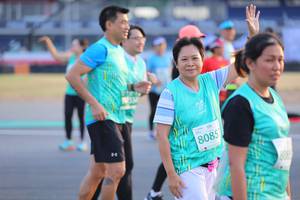 BIB: 8085
                            <button type="button" onclick="openModal(12651461)" class="btn btn-primary btn-sm float-right btn-popup" data-toggle="modal" data-target=".modal-high-quality">
                        <i class="fas fa-shopping-cart"></i> Add to Cart
                    </button>
                                            <button type="button" onclick="isThisMe(12651461, true)" class="btn btn-success btn-sm float-right btn-popup btn-isme hidden" data-toggle="tooltip" data-placement="bottom" title="นี่คือรูปของคุณใช่ไหม คลิกที่นี่เพื่อเอาเข้าอัลบั้ม">
                        <i class="fas fa-plus"></i> Add to album
                    </button>
                    <button type="button" onclick="isThisMe(12651461, false)" class="btn btn-warning btn-sm float-right btn-popup btn-isnotme hidden">
                        <i class="fas fa-ban"></i> Remove from album
                    </button>