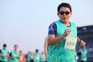 BIB: 50906
                            <button type="button" onclick="openModal(12643730)" class="btn btn-primary btn-sm float-right btn-popup" data-toggle="modal" data-target=".modal-high-quality">
                        <i class="fas fa-shopping-cart"></i> Add to Cart
                    </button>
                                            <button type="button" onclick="isThisMe(12643730, true)" class="btn btn-success btn-sm float-right btn-popup btn-isme hidden" data-toggle="tooltip" data-placement="bottom" title="นี่คือรูปของคุณใช่ไหม คลิกที่นี่เพื่อเอาเข้าอัลบั้ม">
                        <i class="fas fa-plus"></i> Add to album
                    </button>
                    <button type="button" onclick="isThisMe(12643730, false)" class="btn btn-warning btn-sm float-right btn-popup btn-isnotme hidden">
                        <i class="fas fa-ban"></i> Remove from album
                    </button>