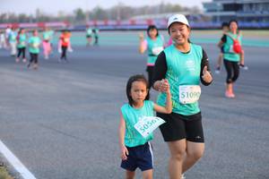 BIB: 51090, 50561
                            <button type="button" onclick="openModal(12652942)" class="btn btn-primary btn-sm float-right btn-popup" data-toggle="modal" data-target=".modal-high-quality">
                        <i class="fas fa-shopping-cart"></i> Add to Cart
                    </button>
                                            <button type="button" onclick="isThisMe(12652942, true)" class="btn btn-success btn-sm float-right btn-popup btn-isme hidden" data-toggle="tooltip" data-placement="bottom" title="นี่คือรูปของคุณใช่ไหม คลิกที่นี่เพื่อเอาเข้าอัลบั้ม">
                        <i class="fas fa-plus"></i> Add to album
                    </button>
                    <button type="button" onclick="isThisMe(12652942, false)" class="btn btn-warning btn-sm float-right btn-popup btn-isnotme hidden">
                        <i class="fas fa-ban"></i> Remove from album
                    </button>