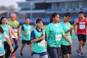 BIB: 51552, 51296, 5237
                            <button type="button" onclick="openModal(12653584)" class="btn btn-primary btn-sm float-right btn-popup" data-toggle="modal" data-target=".modal-high-quality">
                        <i class="fas fa-shopping-cart"></i> Add to Cart
                    </button>
                                            <button type="button" onclick="isThisMe(12653584, true)" class="btn btn-success btn-sm float-right btn-popup btn-isme hidden" data-toggle="tooltip" data-placement="bottom" title="นี่คือรูปของคุณใช่ไหม คลิกที่นี่เพื่อเอาเข้าอัลบั้ม">
                        <i class="fas fa-plus"></i> Add to album
                    </button>
                    <button type="button" onclick="isThisMe(12653584, false)" class="btn btn-warning btn-sm float-right btn-popup btn-isnotme hidden">
                        <i class="fas fa-ban"></i> Remove from album
                    </button>