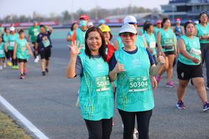 BIB: 50400, 50304
                            <button type="button" onclick="openModal(12652149)" class="btn btn-primary btn-sm float-right btn-popup" data-toggle="modal" data-target=".modal-high-quality">
                        <i class="fas fa-shopping-cart"></i> Add to Cart
                    </button>
                                            <button type="button" onclick="isThisMe(12652149, true)" class="btn btn-success btn-sm float-right btn-popup btn-isme hidden" data-toggle="tooltip" data-placement="bottom" title="นี่คือรูปของคุณใช่ไหม คลิกที่นี่เพื่อเอาเข้าอัลบั้ม">
                        <i class="fas fa-plus"></i> Add to album
                    </button>
                    <button type="button" onclick="isThisMe(12652149, false)" class="btn btn-warning btn-sm float-right btn-popup btn-isnotme hidden">
                        <i class="fas fa-ban"></i> Remove from album
                    </button>