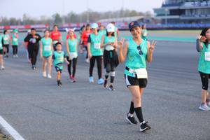 BIB: 5261
                            <button type="button" onclick="openModal(12652826)" class="btn btn-primary btn-sm float-right btn-popup" data-toggle="modal" data-target=".modal-high-quality">
                        <i class="fas fa-shopping-cart"></i> Add to Cart
                    </button>
                                            <button type="button" onclick="isThisMe(12652826, true)" class="btn btn-success btn-sm float-right btn-popup btn-isme hidden" data-toggle="tooltip" data-placement="bottom" title="นี่คือรูปของคุณใช่ไหม คลิกที่นี่เพื่อเอาเข้าอัลบั้ม">
                        <i class="fas fa-plus"></i> Add to album
                    </button>
                    <button type="button" onclick="isThisMe(12652826, false)" class="btn btn-warning btn-sm float-right btn-popup btn-isnotme hidden">
                        <i class="fas fa-ban"></i> Remove from album
                    </button>