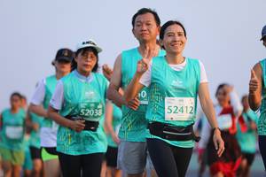 BIB: 52412, 52038
                            <button type="button" onclick="openModal(12645489)" class="btn btn-primary btn-sm float-right btn-popup" data-toggle="modal" data-target=".modal-high-quality">
                        <i class="fas fa-shopping-cart"></i> Add to Cart
                    </button>
                                            <button type="button" onclick="isThisMe(12645489, true)" class="btn btn-success btn-sm float-right btn-popup btn-isme hidden" data-toggle="tooltip" data-placement="bottom" title="นี่คือรูปของคุณใช่ไหม คลิกที่นี่เพื่อเอาเข้าอัลบั้ม">
                        <i class="fas fa-plus"></i> Add to album
                    </button>
                    <button type="button" onclick="isThisMe(12645489, false)" class="btn btn-warning btn-sm float-right btn-popup btn-isnotme hidden">
                        <i class="fas fa-ban"></i> Remove from album
                    </button>