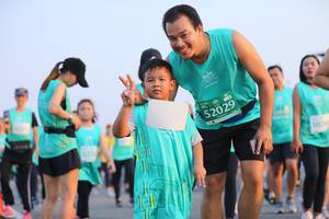 BIB: 52029, 507
                            <button type="button" onclick="openModal(12649307)" class="btn btn-primary btn-sm float-right btn-popup" data-toggle="modal" data-target=".modal-high-quality">
                        <i class="fas fa-shopping-cart"></i> Add to Cart
                    </button>
                                            <button type="button" onclick="isThisMe(12649307, true)" class="btn btn-success btn-sm float-right btn-popup btn-isme hidden" data-toggle="tooltip" data-placement="bottom" title="นี่คือรูปของคุณใช่ไหม คลิกที่นี่เพื่อเอาเข้าอัลบั้ม">
                        <i class="fas fa-plus"></i> Add to album
                    </button>
                    <button type="button" onclick="isThisMe(12649307, false)" class="btn btn-warning btn-sm float-right btn-popup btn-isnotme hidden">
                        <i class="fas fa-ban"></i> Remove from album
                    </button>