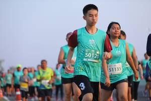 BIB: 50120, 51135
                            <button type="button" onclick="openModal(12648068)" class="btn btn-primary btn-sm float-right btn-popup" data-toggle="modal" data-target=".modal-high-quality">
                        <i class="fas fa-shopping-cart"></i> Add to Cart
                    </button>
                                            <button type="button" onclick="isThisMe(12648068, true)" class="btn btn-success btn-sm float-right btn-popup btn-isme hidden" data-toggle="tooltip" data-placement="bottom" title="นี่คือรูปของคุณใช่ไหม คลิกที่นี่เพื่อเอาเข้าอัลบั้ม">
                        <i class="fas fa-plus"></i> Add to album
                    </button>
                    <button type="button" onclick="isThisMe(12648068, false)" class="btn btn-warning btn-sm float-right btn-popup btn-isnotme hidden">
                        <i class="fas fa-ban"></i> Remove from album
                    </button>