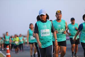 BIB: 1994, 50850
                            <button type="button" onclick="openModal(12648049)" class="btn btn-primary btn-sm float-right btn-popup" data-toggle="modal" data-target=".modal-high-quality">
                        <i class="fas fa-shopping-cart"></i> Add to Cart
                    </button>
                                            <button type="button" onclick="isThisMe(12648049, true)" class="btn btn-success btn-sm float-right btn-popup btn-isme hidden" data-toggle="tooltip" data-placement="bottom" title="นี่คือรูปของคุณใช่ไหม คลิกที่นี่เพื่อเอาเข้าอัลบั้ม">
                        <i class="fas fa-plus"></i> Add to album
                    </button>
                    <button type="button" onclick="isThisMe(12648049, false)" class="btn btn-warning btn-sm float-right btn-popup btn-isnotme hidden">
                        <i class="fas fa-ban"></i> Remove from album
                    </button>