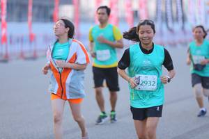 BIB: 2932
                            <button type="button" onclick="openModal(12656737)" class="btn btn-primary btn-sm float-right btn-popup" data-toggle="modal" data-target=".modal-high-quality">
                        <i class="fas fa-shopping-cart"></i> Add to Cart
                    </button>
                                            <button type="button" onclick="isThisMe(12656737, true)" class="btn btn-success btn-sm float-right btn-popup btn-isme hidden" data-toggle="tooltip" data-placement="bottom" title="นี่คือรูปของคุณใช่ไหม คลิกที่นี่เพื่อเอาเข้าอัลบั้ม">
                        <i class="fas fa-plus"></i> Add to album
                    </button>
                    <button type="button" onclick="isThisMe(12656737, false)" class="btn btn-warning btn-sm float-right btn-popup btn-isnotme hidden">
                        <i class="fas fa-ban"></i> Remove from album
                    </button>