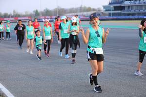 BIB: 52612
                            <button type="button" onclick="openModal(12653285)" class="btn btn-primary btn-sm float-right btn-popup" data-toggle="modal" data-target=".modal-high-quality">
                        <i class="fas fa-shopping-cart"></i> Add to Cart
                    </button>
                                            <button type="button" onclick="isThisMe(12653285, true)" class="btn btn-success btn-sm float-right btn-popup btn-isme hidden" data-toggle="tooltip" data-placement="bottom" title="นี่คือรูปของคุณใช่ไหม คลิกที่นี่เพื่อเอาเข้าอัลบั้ม">
                        <i class="fas fa-plus"></i> Add to album
                    </button>
                    <button type="button" onclick="isThisMe(12653285, false)" class="btn btn-warning btn-sm float-right btn-popup btn-isnotme hidden">
                        <i class="fas fa-ban"></i> Remove from album
                    </button>