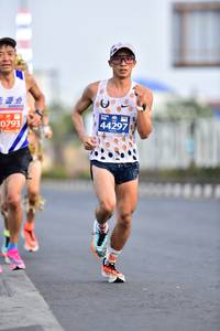BIB: 44297, 0793
                            <button type="button" onclick="openModal(10691064)" class="btn btn-primary btn-sm float-right btn-popup" data-toggle="modal" data-target=".modal-high-quality">
                        <i class="fas fa-shopping-cart"></i> Add to Cart
                    </button>
                                            <button type="button" onclick="isThisMe(10691064, true)" class="btn btn-success btn-sm float-right btn-popup btn-isme hidden" data-toggle="tooltip" data-placement="bottom" title="นี่คือรูปของคุณใช่ไหม คลิกที่นี่เพื่อเอาเข้าอัลบั้ม">
                        <i class="fas fa-plus"></i> Add to album
                    </button>
                    <button type="button" onclick="isThisMe(10691064, false)" class="btn btn-warning btn-sm float-right btn-popup btn-isnotme hidden">
                        <i class="fas fa-ban"></i> Remove from album
                    </button>