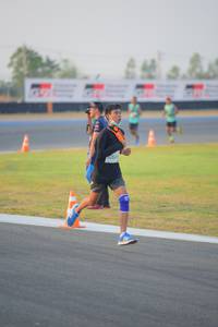 BIB: 260
                            <button type="button" onclick="openModal(10458701)" class="btn btn-primary btn-sm float-right btn-popup" data-toggle="modal" data-target=".modal-high-quality">
                        <i class="fas fa-shopping-cart"></i> Add to Cart
                    </button>
                                            <button type="button" onclick="isThisMe(10458701, true)" class="btn btn-success btn-sm float-right btn-popup btn-isme hidden" data-toggle="tooltip" data-placement="bottom" title="นี่คือรูปของคุณใช่ไหม คลิกที่นี่เพื่อเอาเข้าอัลบั้ม">
                        <i class="fas fa-plus"></i> Add to album
                    </button>
                    <button type="button" onclick="isThisMe(10458701, false)" class="btn btn-warning btn-sm float-right btn-popup btn-isnotme hidden">
                        <i class="fas fa-ban"></i> Remove from album
                    </button>