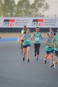 BIB: 50602, 0640
                            <button type="button" onclick="openModal(10464197)" class="btn btn-primary btn-sm float-right btn-popup" data-toggle="modal" data-target=".modal-high-quality">
                        <i class="fas fa-shopping-cart"></i> Add to Cart
                    </button>
                                            <button type="button" onclick="isThisMe(10464197, true)" class="btn btn-success btn-sm float-right btn-popup btn-isme hidden" data-toggle="tooltip" data-placement="bottom" title="นี่คือรูปของคุณใช่ไหม คลิกที่นี่เพื่อเอาเข้าอัลบั้ม">
                        <i class="fas fa-plus"></i> Add to album
                    </button>
                    <button type="button" onclick="isThisMe(10464197, false)" class="btn btn-warning btn-sm float-right btn-popup btn-isnotme hidden">
                        <i class="fas fa-ban"></i> Remove from album
                    </button>