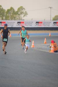 BIB: 170, 50410
                            <button type="button" onclick="openModal(10459818)" class="btn btn-primary btn-sm float-right btn-popup" data-toggle="modal" data-target=".modal-high-quality">
                        <i class="fas fa-shopping-cart"></i> Add to Cart
                    </button>
                                            <button type="button" onclick="isThisMe(10459818, true)" class="btn btn-success btn-sm float-right btn-popup btn-isme hidden" data-toggle="tooltip" data-placement="bottom" title="นี่คือรูปของคุณใช่ไหม คลิกที่นี่เพื่อเอาเข้าอัลบั้ม">
                        <i class="fas fa-plus"></i> Add to album
                    </button>
                    <button type="button" onclick="isThisMe(10459818, false)" class="btn btn-warning btn-sm float-right btn-popup btn-isnotme hidden">
                        <i class="fas fa-ban"></i> Remove from album
                    </button>