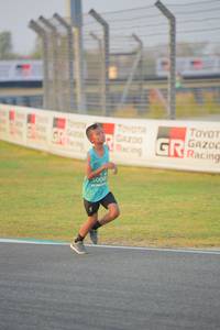 BIB: 5000
                            <button type="button" onclick="openModal(10459564)" class="btn btn-primary btn-sm float-right btn-popup" data-toggle="modal" data-target=".modal-high-quality">
                        <i class="fas fa-shopping-cart"></i> Add to Cart
                    </button>
                                            <button type="button" onclick="isThisMe(10459564, true)" class="btn btn-success btn-sm float-right btn-popup btn-isme hidden" data-toggle="tooltip" data-placement="bottom" title="นี่คือรูปของคุณใช่ไหม คลิกที่นี่เพื่อเอาเข้าอัลบั้ม">
                        <i class="fas fa-plus"></i> Add to album
                    </button>
                    <button type="button" onclick="isThisMe(10459564, false)" class="btn btn-warning btn-sm float-right btn-popup btn-isnotme hidden">
                        <i class="fas fa-ban"></i> Remove from album
                    </button>