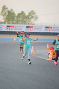 BIB: 5092
                            <button type="button" onclick="openModal(10461382)" class="btn btn-primary btn-sm float-right btn-popup" data-toggle="modal" data-target=".modal-high-quality">
                        <i class="fas fa-shopping-cart"></i> Add to Cart
                    </button>
                                            <button type="button" onclick="isThisMe(10461382, true)" class="btn btn-success btn-sm float-right btn-popup btn-isme hidden" data-toggle="tooltip" data-placement="bottom" title="นี่คือรูปของคุณใช่ไหม คลิกที่นี่เพื่อเอาเข้าอัลบั้ม">
                        <i class="fas fa-plus"></i> Add to album
                    </button>
                    <button type="button" onclick="isThisMe(10461382, false)" class="btn btn-warning btn-sm float-right btn-popup btn-isnotme hidden">
                        <i class="fas fa-ban"></i> Remove from album
                    </button>