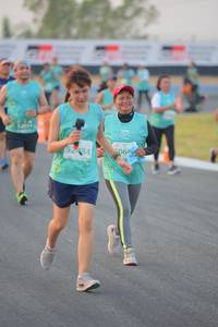 BIB: 52014, 506
                            <button type="button" onclick="openModal(10463250)" class="btn btn-primary btn-sm float-right btn-popup" data-toggle="modal" data-target=".modal-high-quality">
                        <i class="fas fa-shopping-cart"></i> Add to Cart
                    </button>
                                            <button type="button" onclick="isThisMe(10463250, true)" class="btn btn-success btn-sm float-right btn-popup btn-isme hidden" data-toggle="tooltip" data-placement="bottom" title="นี่คือรูปของคุณใช่ไหม คลิกที่นี่เพื่อเอาเข้าอัลบั้ม">
                        <i class="fas fa-plus"></i> Add to album
                    </button>
                    <button type="button" onclick="isThisMe(10463250, false)" class="btn btn-warning btn-sm float-right btn-popup btn-isnotme hidden">
                        <i class="fas fa-ban"></i> Remove from album
                    </button>