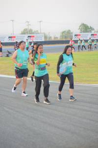 BIB: 500
                            <button type="button" onclick="openModal(10467262)" class="btn btn-primary btn-sm float-right btn-popup" data-toggle="modal" data-target=".modal-high-quality">
                        <i class="fas fa-shopping-cart"></i> Add to Cart
                    </button>
                                            <button type="button" onclick="isThisMe(10467262, true)" class="btn btn-success btn-sm float-right btn-popup btn-isme hidden" data-toggle="tooltip" data-placement="bottom" title="นี่คือรูปของคุณใช่ไหม คลิกที่นี่เพื่อเอาเข้าอัลบั้ม">
                        <i class="fas fa-plus"></i> Add to album
                    </button>
                    <button type="button" onclick="isThisMe(10467262, false)" class="btn btn-warning btn-sm float-right btn-popup btn-isnotme hidden">
                        <i class="fas fa-ban"></i> Remove from album
                    </button>