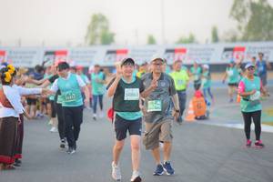 BIB: 50863, 50296
                            <button type="button" onclick="openModal(10465835)" class="btn btn-primary btn-sm float-right btn-popup" data-toggle="modal" data-target=".modal-high-quality">
                        <i class="fas fa-shopping-cart"></i> Add to Cart
                    </button>
                                            <button type="button" onclick="isThisMe(10465835, true)" class="btn btn-success btn-sm float-right btn-popup btn-isme hidden" data-toggle="tooltip" data-placement="bottom" title="นี่คือรูปของคุณใช่ไหม คลิกที่นี่เพื่อเอาเข้าอัลบั้ม">
                        <i class="fas fa-plus"></i> Add to album
                    </button>
                    <button type="button" onclick="isThisMe(10465835, false)" class="btn btn-warning btn-sm float-right btn-popup btn-isnotme hidden">
                        <i class="fas fa-ban"></i> Remove from album
                    </button>