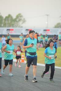 BIB: 079, 119, 984
                            <button type="button" onclick="openModal(10466878)" class="btn btn-primary btn-sm float-right btn-popup" data-toggle="modal" data-target=".modal-high-quality">
                        <i class="fas fa-shopping-cart"></i> Add to Cart
                    </button>
                                            <button type="button" onclick="isThisMe(10466878, true)" class="btn btn-success btn-sm float-right btn-popup btn-isme hidden" data-toggle="tooltip" data-placement="bottom" title="นี่คือรูปของคุณใช่ไหม คลิกที่นี่เพื่อเอาเข้าอัลบั้ม">
                        <i class="fas fa-plus"></i> Add to album
                    </button>
                    <button type="button" onclick="isThisMe(10466878, false)" class="btn btn-warning btn-sm float-right btn-popup btn-isnotme hidden">
                        <i class="fas fa-ban"></i> Remove from album
                    </button>