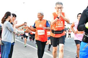 BIB: 73022, 29775, 2633
                            <button type="button" onclick="openModal(12442032)" class="btn btn-primary btn-sm float-right btn-popup" data-toggle="modal" data-target=".modal-high-quality">
                        <i class="fas fa-shopping-cart"></i> Add to Cart
                    </button>
                                            <button type="button" onclick="isThisMe(12442032, true)" class="btn btn-success btn-sm float-right btn-popup btn-isme hidden" data-toggle="tooltip" data-placement="bottom" title="นี่คือรูปของคุณใช่ไหม คลิกที่นี่เพื่อเอาเข้าอัลบั้ม">
                        <i class="fas fa-plus"></i> Add to album
                    </button>
                    <button type="button" onclick="isThisMe(12442032, false)" class="btn btn-warning btn-sm float-right btn-popup btn-isnotme hidden">
                        <i class="fas fa-ban"></i> Remove from album
                    </button>