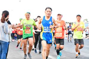 BIB: 26931, 40216, 27005, 2140, 27421
                            <button type="button" onclick="openModal(12442272)" class="btn btn-primary btn-sm float-right btn-popup" data-toggle="modal" data-target=".modal-high-quality">
                        <i class="fas fa-shopping-cart"></i> Add to Cart
                    </button>
                                            <button type="button" onclick="isThisMe(12442272, true)" class="btn btn-success btn-sm float-right btn-popup btn-isme hidden" data-toggle="tooltip" data-placement="bottom" title="นี่คือรูปของคุณใช่ไหม คลิกที่นี่เพื่อเอาเข้าอัลบั้ม">
                        <i class="fas fa-plus"></i> Add to album
                    </button>
                    <button type="button" onclick="isThisMe(12442272, false)" class="btn btn-warning btn-sm float-right btn-popup btn-isnotme hidden">
                        <i class="fas fa-ban"></i> Remove from album
                    </button>