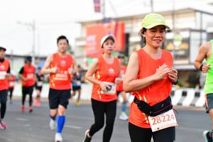 BIB: 28224
                            <button type="button" onclick="openModal(12432977)" class="btn btn-primary btn-sm float-right btn-popup" data-toggle="modal" data-target=".modal-high-quality">
                        <i class="fas fa-shopping-cart"></i> Add to Cart
                    </button>
                                            <button type="button" onclick="isThisMe(12432977, true)" class="btn btn-success btn-sm float-right btn-popup btn-isme hidden" data-toggle="tooltip" data-placement="bottom" title="นี่คือรูปของคุณใช่ไหม คลิกที่นี่เพื่อเอาเข้าอัลบั้ม">
                        <i class="fas fa-plus"></i> Add to album
                    </button>
                    <button type="button" onclick="isThisMe(12432977, false)" class="btn btn-warning btn-sm float-right btn-popup btn-isnotme hidden">
                        <i class="fas fa-ban"></i> Remove from album
                    </button>