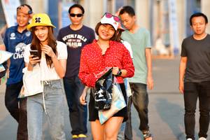 BIB: 
                            <button type="button" onclick="openModal(10486716)" class="btn btn-primary btn-sm float-right btn-popup" data-toggle="modal" data-target=".modal-high-quality">
                        <i class="fas fa-shopping-cart"></i> Add to Cart
                    </button>
                                            <button type="button" onclick="isThisMe(10486716, true)" class="btn btn-success btn-sm float-right btn-popup btn-isme hidden" data-toggle="tooltip" data-placement="bottom" title="นี่คือรูปของคุณใช่ไหม คลิกที่นี่เพื่อเอาเข้าอัลบั้ม">
                        <i class="fas fa-plus"></i> Add to album
                    </button>
                    <button type="button" onclick="isThisMe(10486716, false)" class="btn btn-warning btn-sm float-right btn-popup btn-isnotme hidden">
                        <i class="fas fa-ban"></i> Remove from album
                    </button>