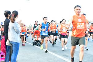 BIB: 26401, 40131
                            <button type="button" onclick="openModal(12444490)" class="btn btn-primary btn-sm float-right btn-popup" data-toggle="modal" data-target=".modal-high-quality">
                        <i class="fas fa-shopping-cart"></i> Add to Cart
                    </button>
                                            <button type="button" onclick="isThisMe(12444490, true)" class="btn btn-success btn-sm float-right btn-popup btn-isme hidden" data-toggle="tooltip" data-placement="bottom" title="นี่คือรูปของคุณใช่ไหม คลิกที่นี่เพื่อเอาเข้าอัลบั้ม">
                        <i class="fas fa-plus"></i> Add to album
                    </button>
                    <button type="button" onclick="isThisMe(12444490, false)" class="btn btn-warning btn-sm float-right btn-popup btn-isnotme hidden">
                        <i class="fas fa-ban"></i> Remove from album
                    </button>