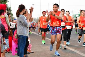 BIB: 22319, 3448, 24309
                            <button type="button" onclick="openModal(12433501)" class="btn btn-primary btn-sm float-right btn-popup" data-toggle="modal" data-target=".modal-high-quality">
                        <i class="fas fa-shopping-cart"></i> Add to Cart
                    </button>
                                            <button type="button" onclick="isThisMe(12433501, true)" class="btn btn-success btn-sm float-right btn-popup btn-isme hidden" data-toggle="tooltip" data-placement="bottom" title="นี่คือรูปของคุณใช่ไหม คลิกที่นี่เพื่อเอาเข้าอัลบั้ม">
                        <i class="fas fa-plus"></i> Add to album
                    </button>
                    <button type="button" onclick="isThisMe(12433501, false)" class="btn btn-warning btn-sm float-right btn-popup btn-isnotme hidden">
                        <i class="fas fa-ban"></i> Remove from album
                    </button>