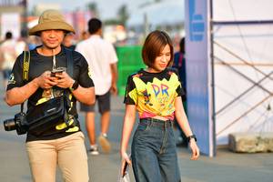 BIB: 272
                            <button type="button" onclick="openModal(10486558)" class="btn btn-primary btn-sm float-right btn-popup" data-toggle="modal" data-target=".modal-high-quality">
                        <i class="fas fa-shopping-cart"></i> Add to Cart
                    </button>
                                            <button type="button" onclick="isThisMe(10486558, true)" class="btn btn-success btn-sm float-right btn-popup btn-isme hidden" data-toggle="tooltip" data-placement="bottom" title="นี่คือรูปของคุณใช่ไหม คลิกที่นี่เพื่อเอาเข้าอัลบั้ม">
                        <i class="fas fa-plus"></i> Add to album
                    </button>
                    <button type="button" onclick="isThisMe(10486558, false)" class="btn btn-warning btn-sm float-right btn-popup btn-isnotme hidden">
                        <i class="fas fa-ban"></i> Remove from album
                    </button>