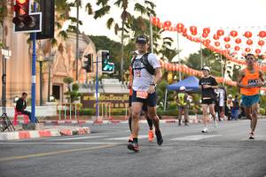 BIB: 4063, 0913
                            <button type="button" onclick="openModal(11266475)" class="btn btn-primary btn-sm float-right btn-popup" data-toggle="modal" data-target=".modal-high-quality">
                        <i class="fas fa-shopping-cart"></i> Add to Cart
                    </button>
                                            <button type="button" onclick="isThisMe(11266475, true)" class="btn btn-success btn-sm float-right btn-popup btn-isme hidden" data-toggle="tooltip" data-placement="bottom" title="นี่คือรูปของคุณใช่ไหม คลิกที่นี่เพื่อเอาเข้าอัลบั้ม">
                        <i class="fas fa-plus"></i> Add to album
                    </button>
                    <button type="button" onclick="isThisMe(11266475, false)" class="btn btn-warning btn-sm float-right btn-popup btn-isnotme hidden">
                        <i class="fas fa-ban"></i> Remove from album
                    </button>
