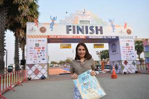 BIB: 211, 42195, 800
                            <button type="button" onclick="openModal(10449911)" class="btn btn-primary btn-sm float-right btn-popup" data-toggle="modal" data-target=".modal-high-quality">
                        <i class="fas fa-shopping-cart"></i> Add to Cart
                    </button>
                                            <button type="button" onclick="isThisMe(10449911, true)" class="btn btn-success btn-sm float-right btn-popup btn-isme hidden" data-toggle="tooltip" data-placement="bottom" title="นี่คือรูปของคุณใช่ไหม คลิกที่นี่เพื่อเอาเข้าอัลบั้ม">
                        <i class="fas fa-plus"></i> Add to album
                    </button>
                    <button type="button" onclick="isThisMe(10449911, false)" class="btn btn-warning btn-sm float-right btn-popup btn-isnotme hidden">
                        <i class="fas fa-ban"></i> Remove from album
                    </button>