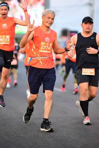 BIB: 0153, 27747, 22246
                            <button type="button" onclick="openModal(12787315)" class="btn btn-primary btn-sm float-right btn-popup" data-toggle="modal" data-target=".modal-high-quality">
                        <i class="fas fa-shopping-cart"></i> Add to Cart
                    </button>
                                            <button type="button" onclick="isThisMe(12787315, true)" class="btn btn-success btn-sm float-right btn-popup btn-isme hidden" data-toggle="tooltip" data-placement="bottom" title="นี่คือรูปของคุณใช่ไหม คลิกที่นี่เพื่อเอาเข้าอัลบั้ม">
                        <i class="fas fa-plus"></i> Add to album
                    </button>
                    <button type="button" onclick="isThisMe(12787315, false)" class="btn btn-warning btn-sm float-right btn-popup btn-isnotme hidden">
                        <i class="fas fa-ban"></i> Remove from album
                    </button>